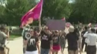 Protesters urge 
