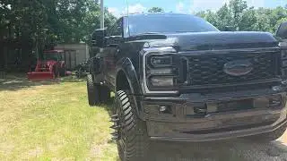Lifted 2024 f450 limited  4 inch lift 26's and 37 