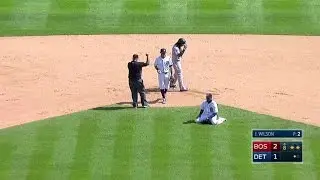 BOS@DET: Tigers turn two, hold runner at third