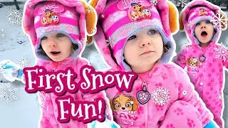 Первый снег Лейни &mdash; ведерко, лопата и чистая радость! ❄️