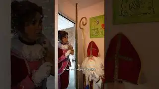 Max wil alle cadeau&rsquo;s van Nederland! 🎁 Was jij bij de sinterklaas intocht vandaag? 🤔 ​⁠