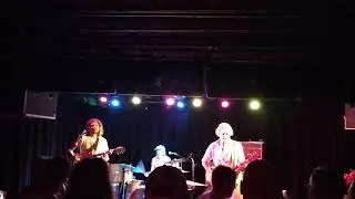 Yawpers
