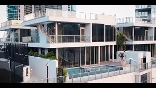 PARAMOUNT VILLAS