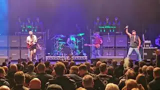Фрагменты концерта трибьют-группы Live/Wire &ndash; The AC/DC Show. Glasgow. Scotland