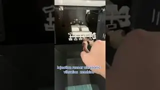 Ultrasonic vibration for runner removal of plastic injection