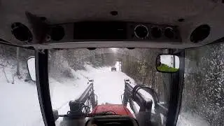 Rolling with Mf 4335 and JD 1140
