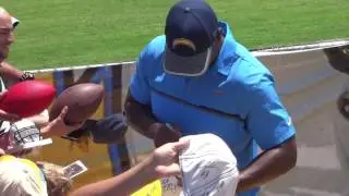 Anthony Lynn Signing Autographs At 2017 Chargers Training Camp &ndash; iFolloSports.com