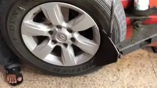 A Day in Puncture Shop
