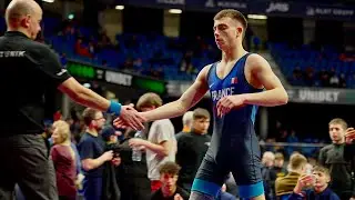U20 A. Dzeitov (FRA) vs J. Gardette (FRA). Freestyle 57kg youth wrestling.