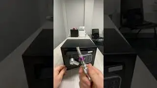 Breaking Into Safe - Tubular Lock Pick Technique