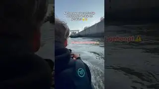 Jetski&rsquo;s in sluis met groot binnenvaartschip 🤯🫣 gaat niet goed❗️Deel 1