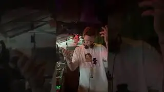 mau p was, in fact, dancing