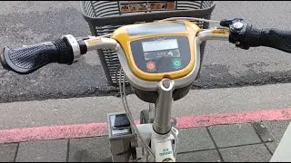 goes sepeda u bike ke Taipei Main Station Taiwan