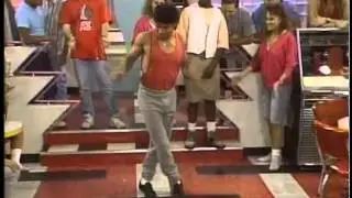 AC Slater (Mario L&oacute;pez) dance skills