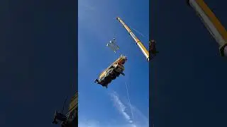 Lifting Liebherr LTM 1100 mobile crane using a Liebherr LTM 1500
