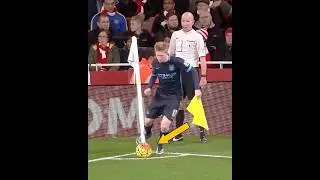 Players vs Corner Flag 😂
