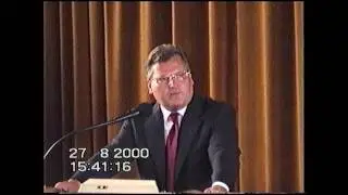 Aleksander Kwaśniewski w Krośnie (27.08.2000)