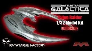 GALACTICA (2003) Cylon Raider 1/32 model kit by MOEBIUS MODELS (unboxing fr + aftermarket)