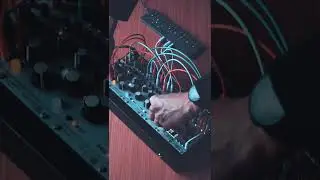 Random chords from Mutable Rings. Plaits works as a riser and Beads adds sauce. #eurorack