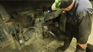 Tiger Tool King Pin Press 90150 on a 20k axle