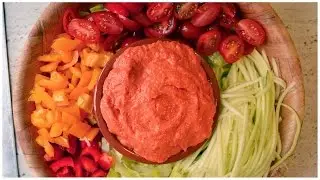 Healthy salad with a tomato & red bell pepper dressing HCLFRV