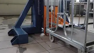 Gitterrollwagen Handling / Rollcontainer f&uuml;r Gro&szlig;gewerbe