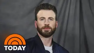 Chris Evans Is named People&rsquo;s Sexiest Man Alive For 2022