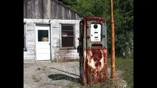 Exploring an abandoned gas station from the 1940s and an abandoned garage!!! Rust Punks!!!