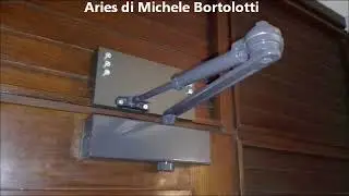 Montaggio chiudiporta a regola d'arte - Aries il fabbro