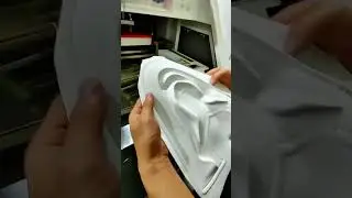 The vacuum thermoforming machine making seamless shoe uppers. WhatsApp: 008615980234951.