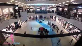 Alışveriş Merkezinde Sürpriz Evlilik Teklifi