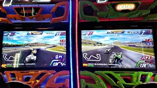 MotoGP Japanese Motorcycle Racing Arcade Game: Doc Vs Rocky & E.L. Vs Piper - Dual Screen Racing