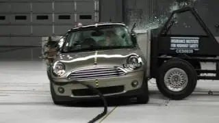 2008 Mini Cooper side IIHS crash test