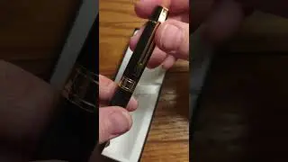 Шариковая ручка Sheaffer 300, 23 карата, черный лак, золото, распаковка