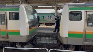 【4K高画質】【ダイヤ乱れの影響で所定無いはずの増結運用が実現👀】小金井駅3番線でE233系3000番台ﾔﾏU228編成とﾔﾏU630編成が連結（増結）されるシーン（2025.12.13.11:38）