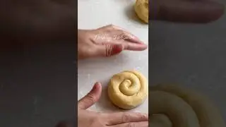 Making the swirl #classicensaymada 😲! #classicensaymadarecipe #ensaimada #ensaimadarecipe