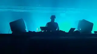 Toffler indoor festival 2022..Speedy J laatste half uur...