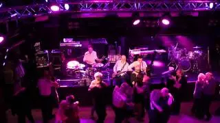 Jannez på Cinderella den 11/2 2013 ( Dansbandssidan.com)
