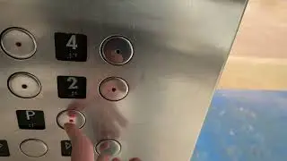 Лифты MontgomeryKONE Traction Elevators, восточный двор торгового центра Palisades Center в Вест-...