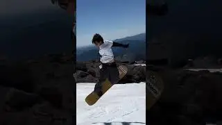 #STEEZE 🤩 Luke Lund defining style.  #snowboard #winter #style #sick #ride #fyp #viralvideo #sauce