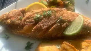 Целый жареный желтохвост