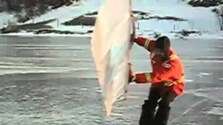 Ice sailing on skates using a windskater