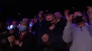 Moment: Snooker Fans | Sell-out crowd at snooker world champ final brings The Crucible to life