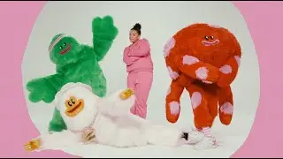 Zindzi & The Zillionaires - Move Your Body (Official Video)