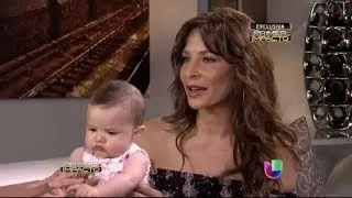 Lorena Rojas presentó en exclusiva a su bebé