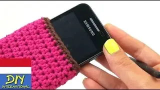 Merajut sarung hp yang cantik untuk semua jenis dengan warna pink dan