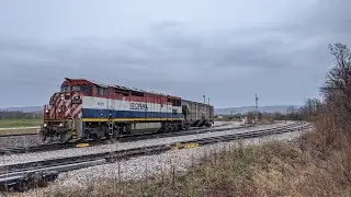 BCOL 4625 leads CN M323. Rainy day chasing