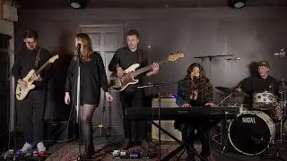 Elizabeth Liddle - One Second Behind (Live)