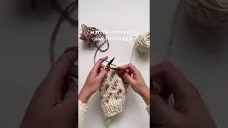 Узор для начинающих с использованием нескольких цветов - Схема вязания шапки 