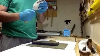 Sharpening a woodworking chisel by hand